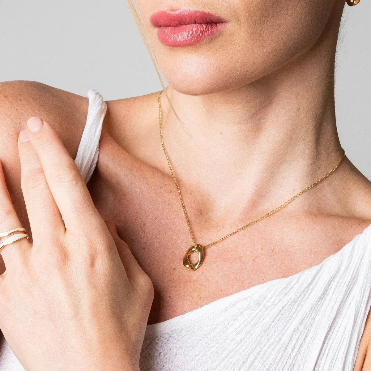 Link Pendant Necklace - 18k Gold Plated