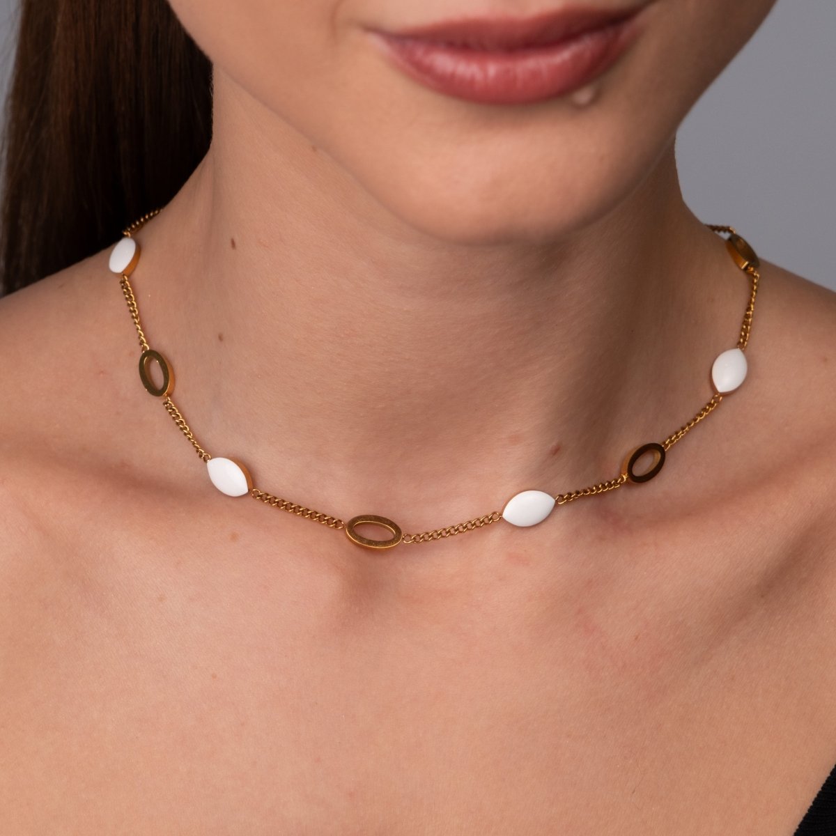 Angellica Oval Pendant Necklace - 18k Gold Plated