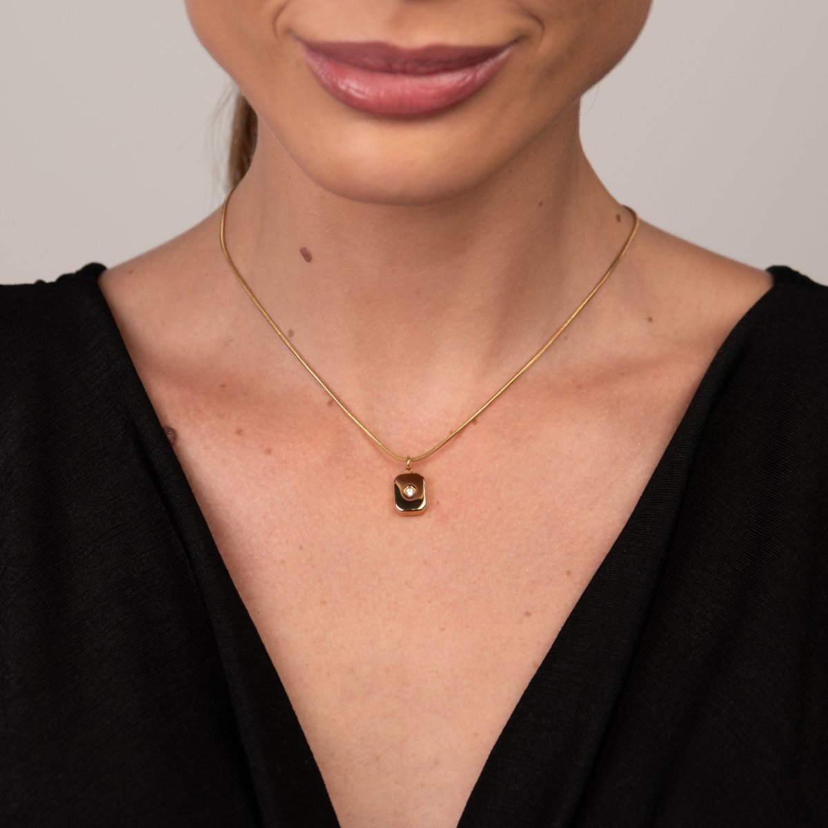 Shine Pendant Necklace 18k Gold Plated