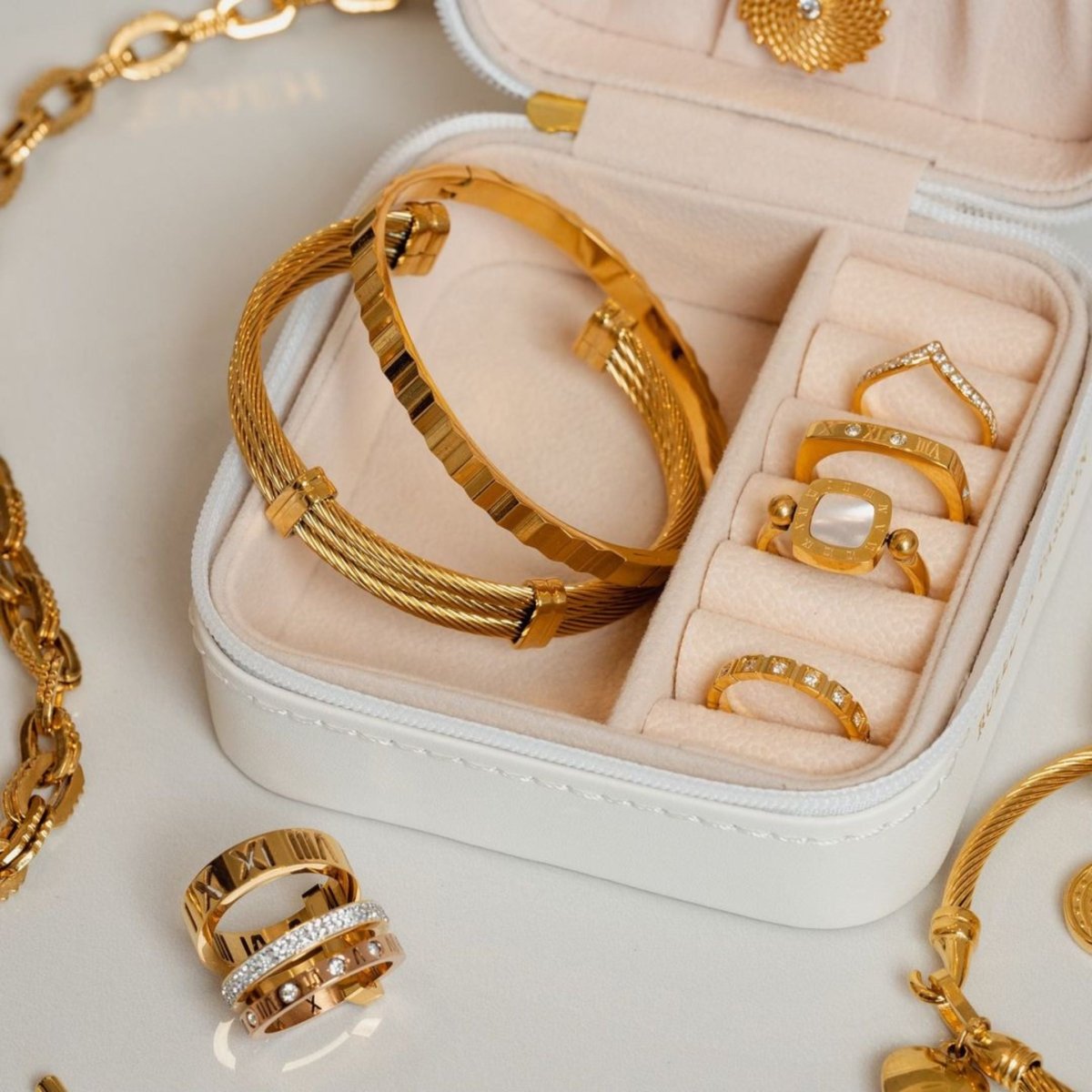 Compact Portable Jewelry Box