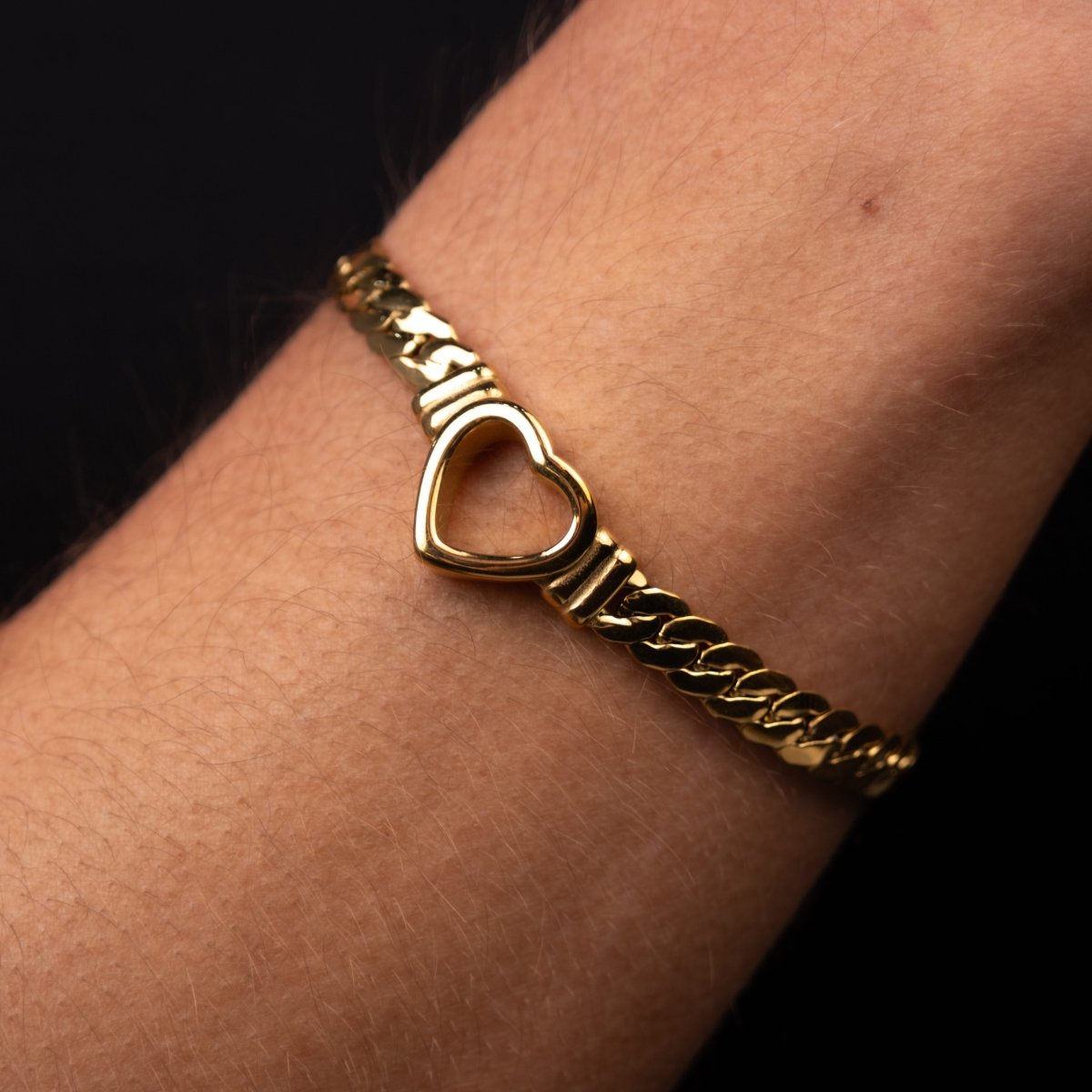 Minimalist Heart Bracelet 18k Gold Plated