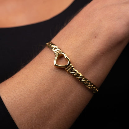 Minimalist Heart Bracelet 18k Gold Plated