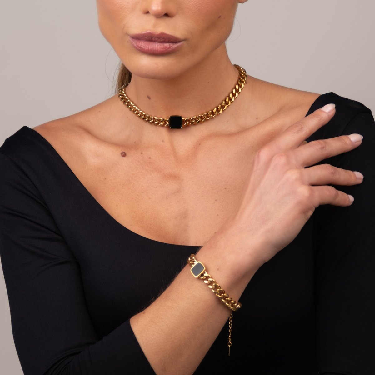 Onyx Pendant Chain Bracelet 18k Gold Plated
