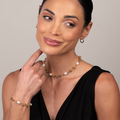 Knot and Pearls Bracelet - 18k Gold Plated