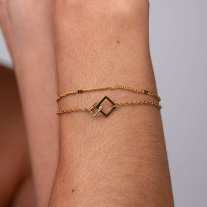 Square Link Pendant Bracelet - 18k Gold Plated
